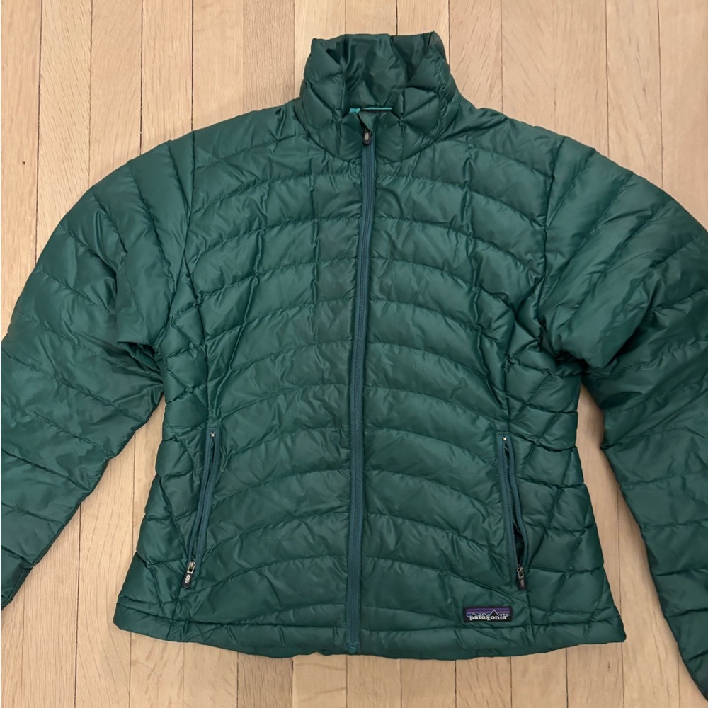 Patagonia Women's Forest Green Puffer Jacket
